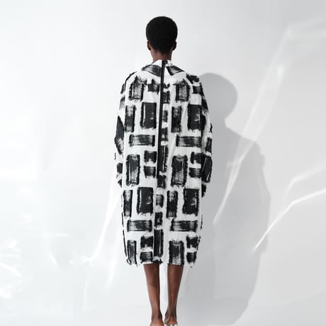 DK29-05-O05／Fringe Cut Jacquard Minimalist Dress／2COLORS