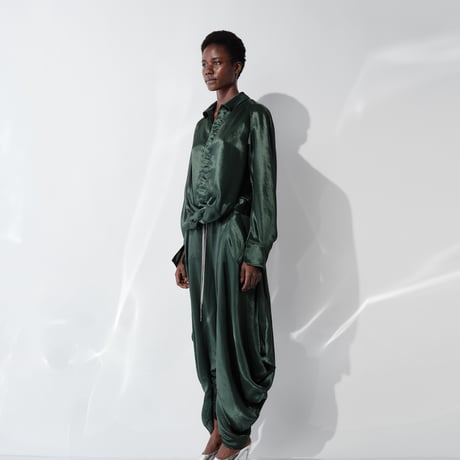 DK29-07-P06／Naia Shiny Tricotine Draped Pants／3COLORS