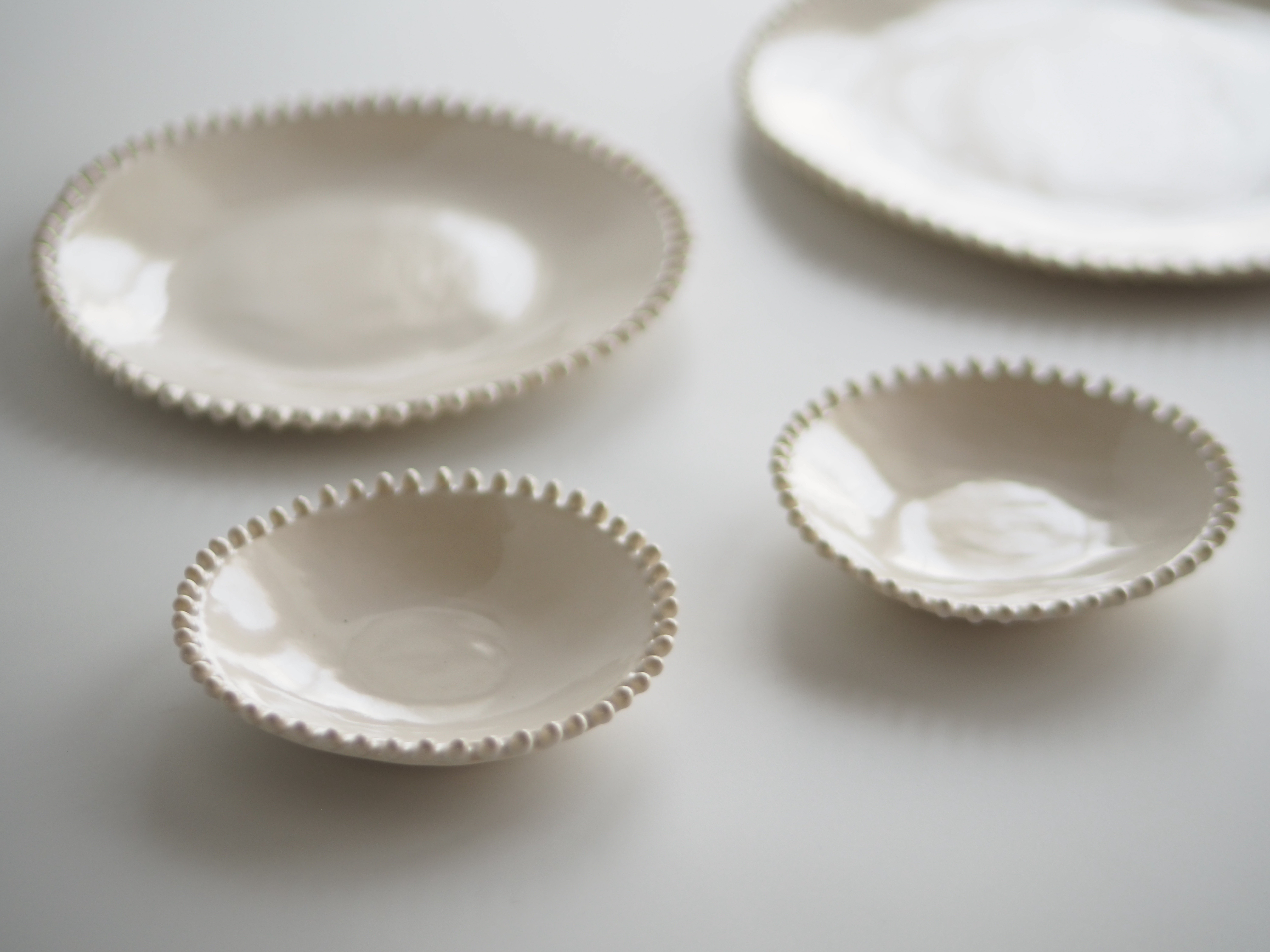 食器 Aya Courvoisier PERLE RIM PERLE OVALE xs / AYA COURVOISIER | cafe design