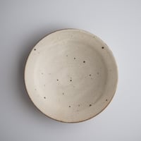 粉引 ルチル釉 リム皿 6寸 / 下村 淳