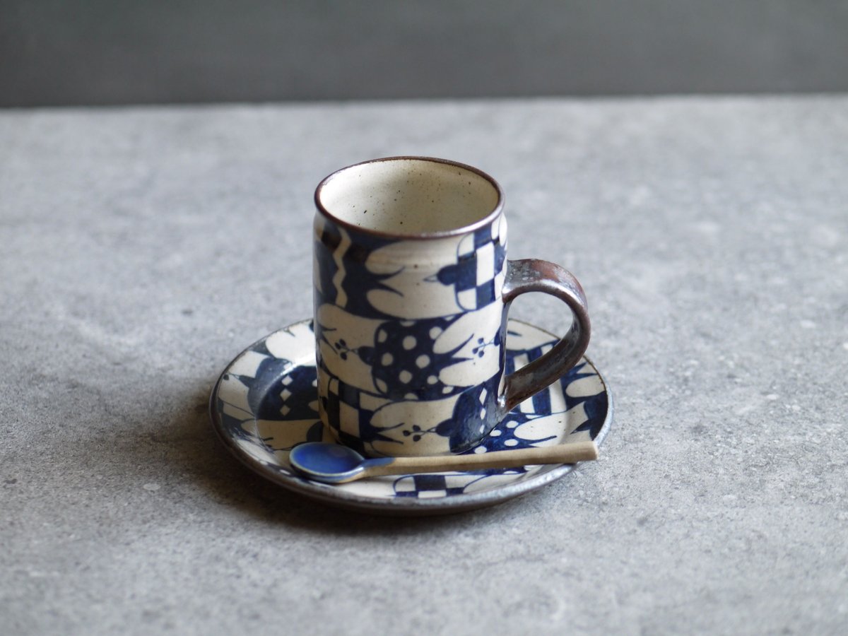 染付 カップ&ソーサー ツバメ / ヒヅミ峠舎 | cafe design shop 染付 カップ&ソーサー ツバメ / ヒヅミ峠舎 | cafe design shop