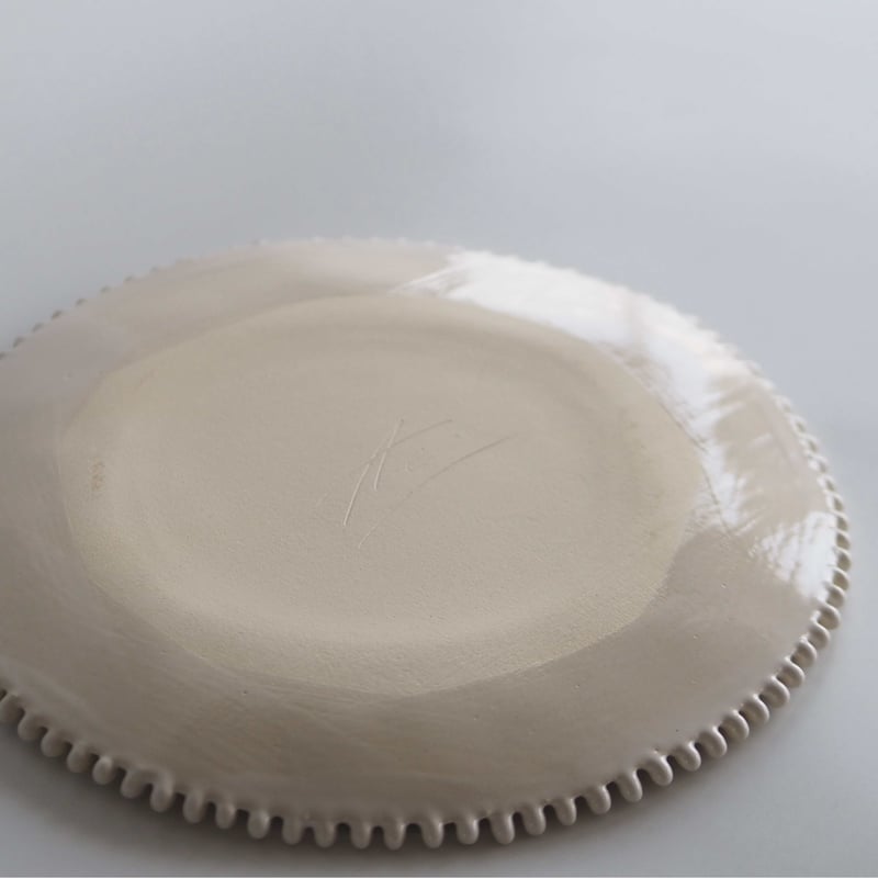 AYA COURVOISIER クヴァジエ彩 ÉTUDE A プレート PERLE WHITE medium / AYA COURVOISIER | cafe des