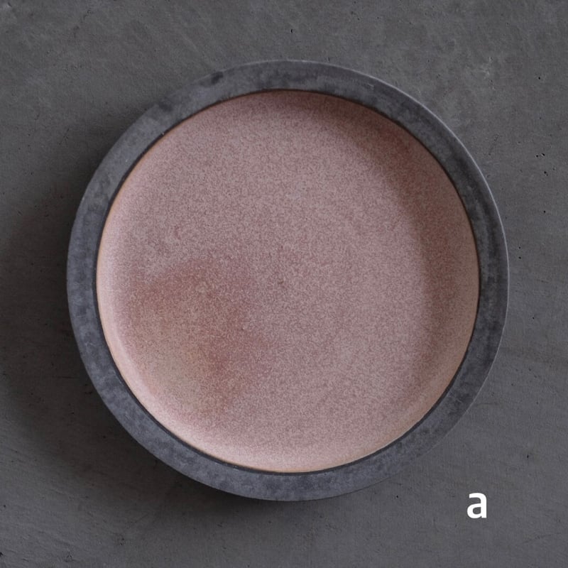黒土リム皿 (リム細) / 大森 健司 | cafe design shop ninaite