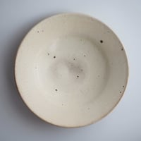 粉引 ルチル釉 リム皿 (リム広) 8寸 / 下村 淳