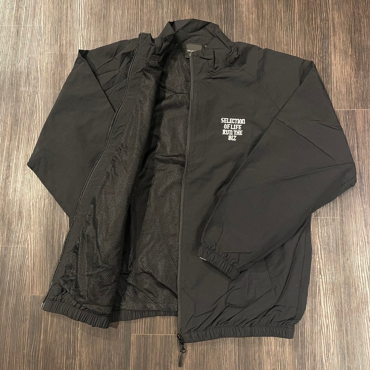 PHENOMENON ナイロンジャケット 裏地総柄 宝石ファスナー 黒 金 XL 40/-HIGH TWISTED SINGLE JERSEY COMBI RANDOM EMBROIDERY