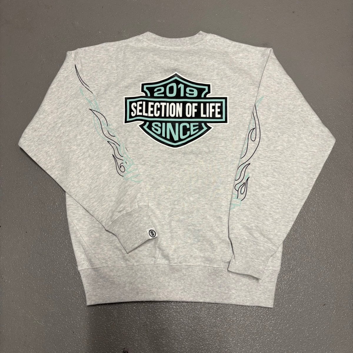 Selection of life. FIRE PATTERN Crew ASH×TURQUO