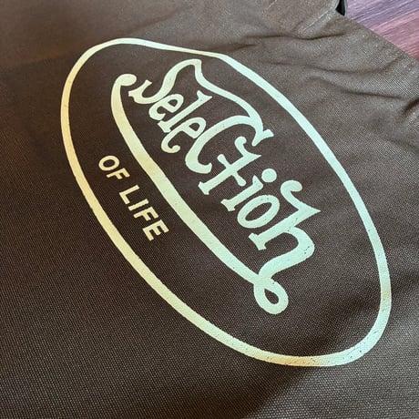 Selection of life. OVAL LOGO Zip Tote bag OLIVE