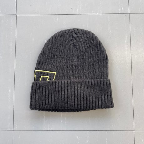 Selection of life. SE LOGO Knit Cap CHOCOLATE