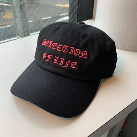 Selection of life. Old English Brand LOGO Cap BLACK×PINK