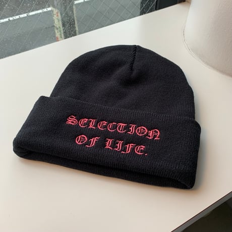 Selection of life. Old English Brand LOGO Beanie BLACK×PINK