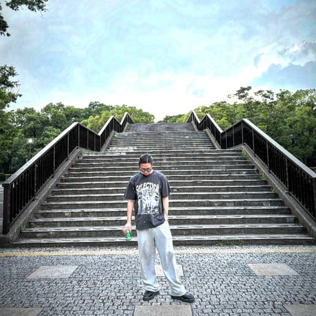 Selection of life. Self Touch-up City Graffic Tee RED