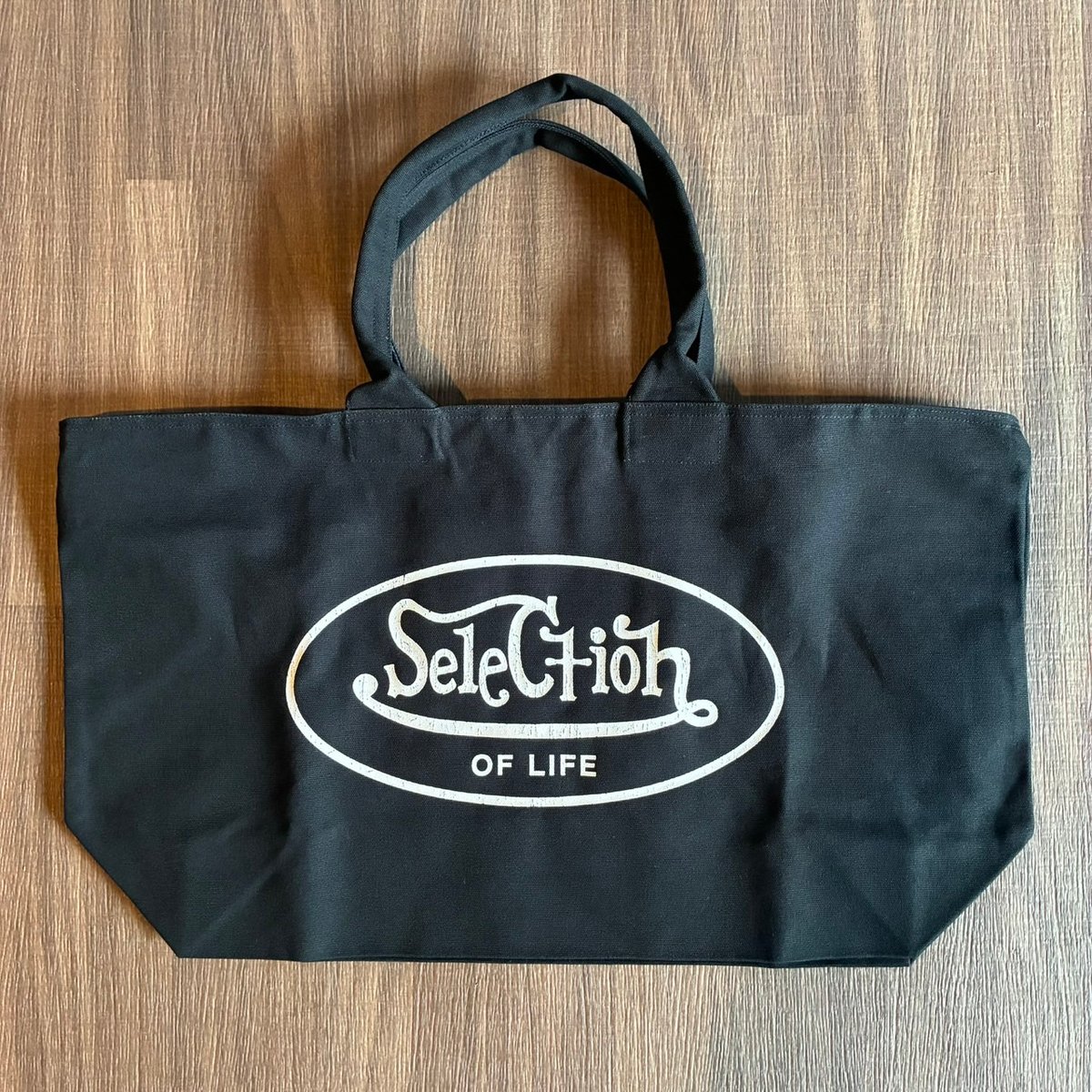 Selection of life. OVAL LOGO Zip Tote bag BLACK