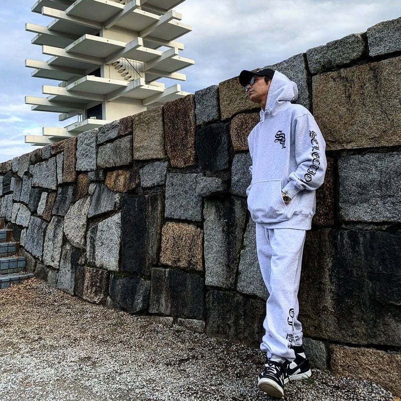 Selection of life. OLD ENGLISH Brand LOGO Pants