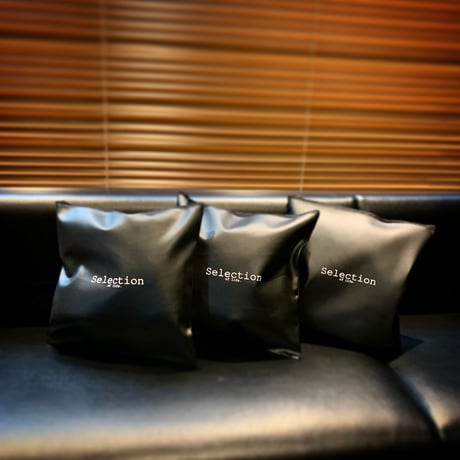 Selection of life. College LOGO Blanket&Cushion BLACK