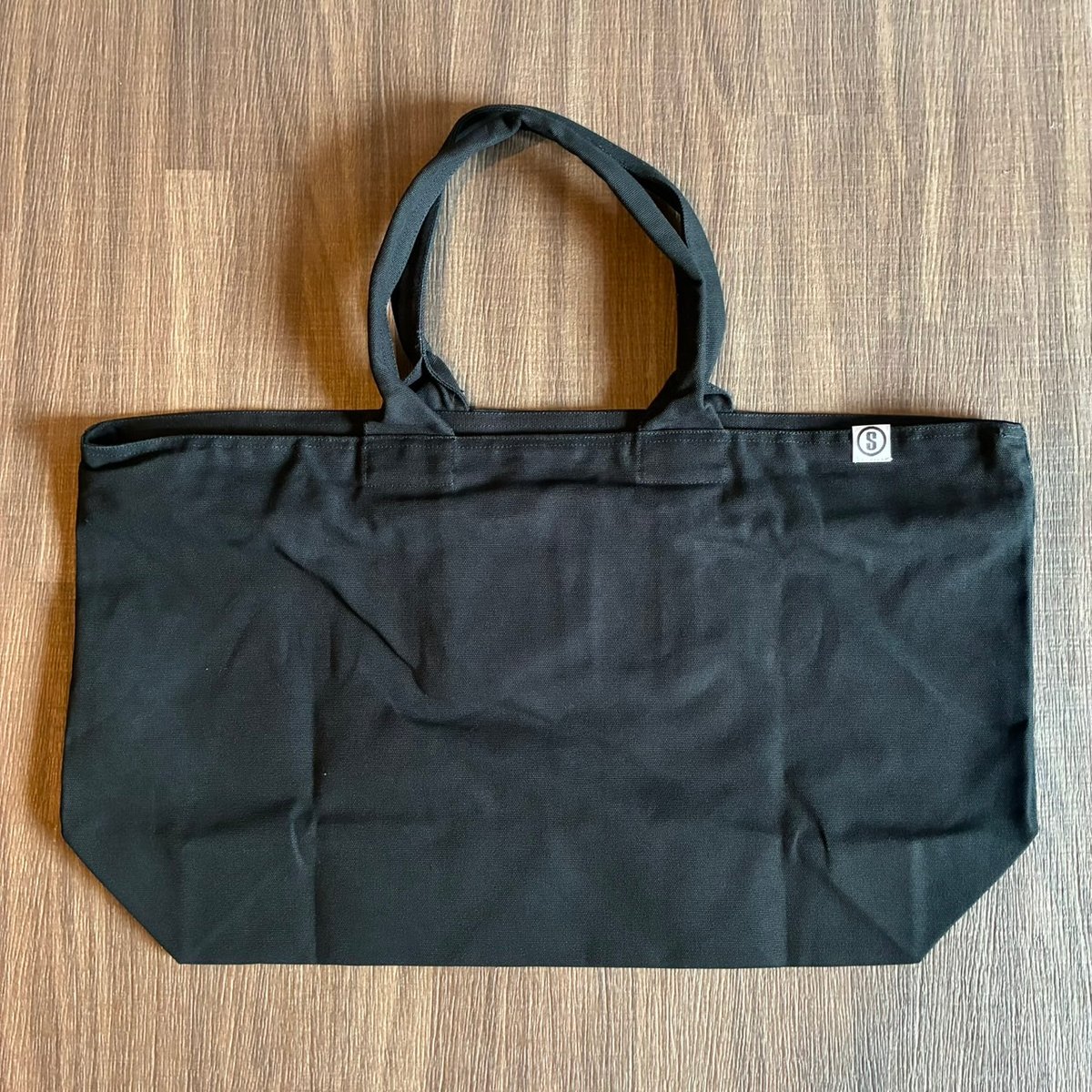 Selection of life. OVAL LOGO Zip Tote bag BLACK