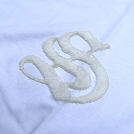 Selection of life. Kelocky OLD ENGLISH S LOGO Tee WHITE×WHITE