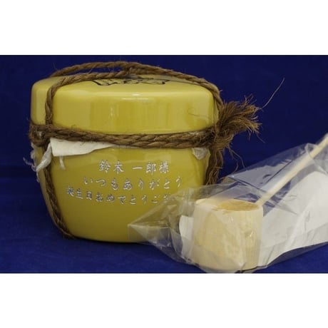 芋焼酎　甕雫（かめしずく）900ｍｌ  側面彫刻