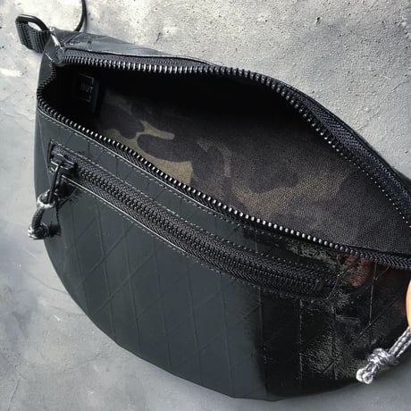 OUT LEATHER FUNNY PACK  X-PAC CAMO【数量限定】