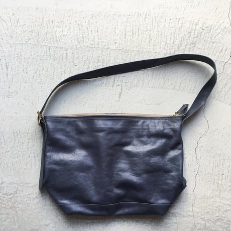 BUCKLE　SHOULDER BAG