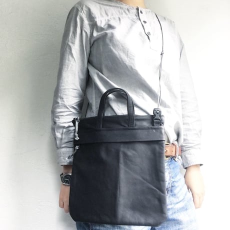 OUT LEATHER MINIMUM BAG