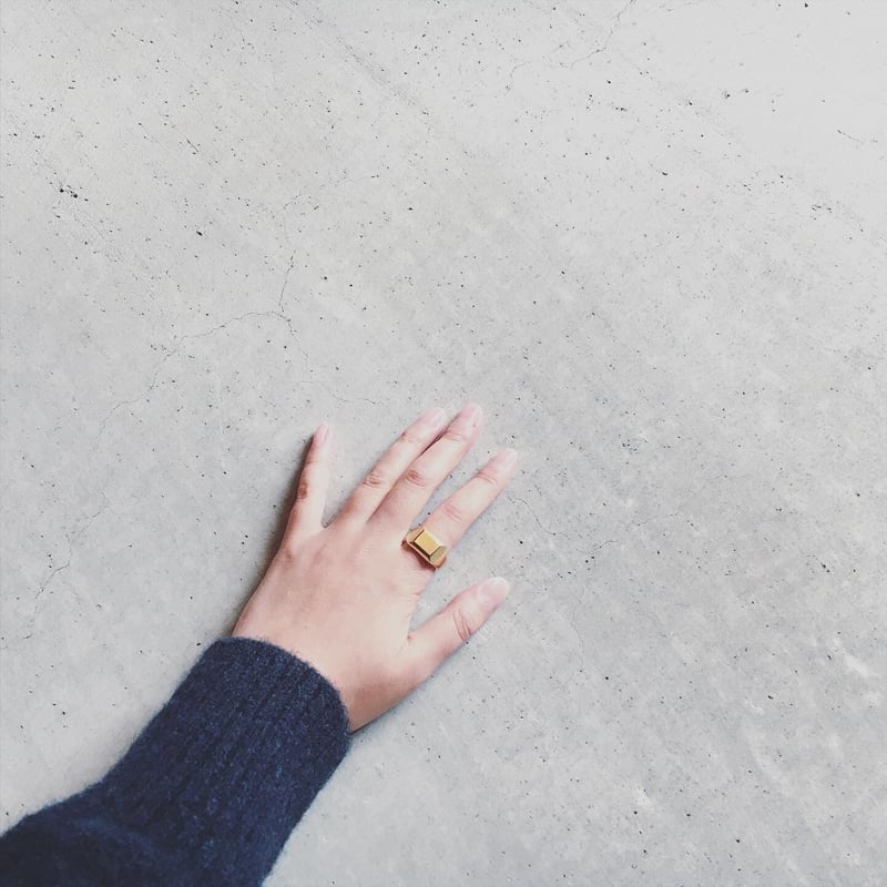 BRASS SIGNET SQUARE RING KING | Damasquina Store