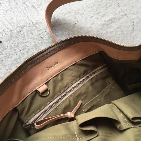 BUCKLE　SHOULDER BAG