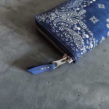 NUBUCK SUEDE ZIP WALLET PAISLEY