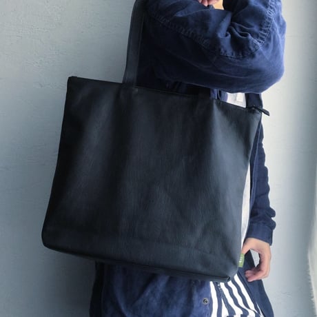 ZIP TOTE WATER PROOF GOAT LEATHER