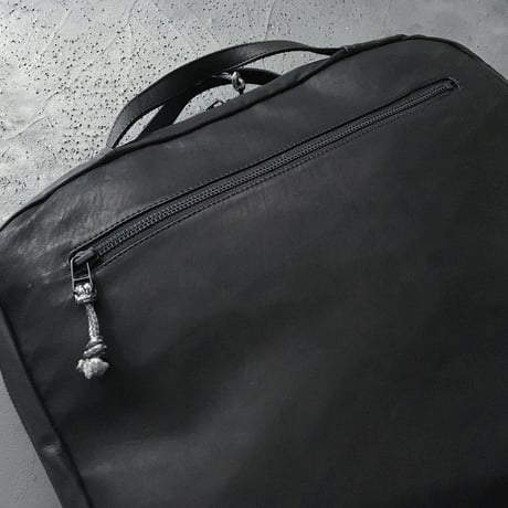 OUT LEATHER MISSION PACK