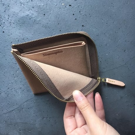 ONE LEATHER ZIP WALLET