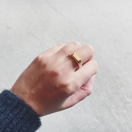 BRASS SIGNET SQUARE RING QUEEN
