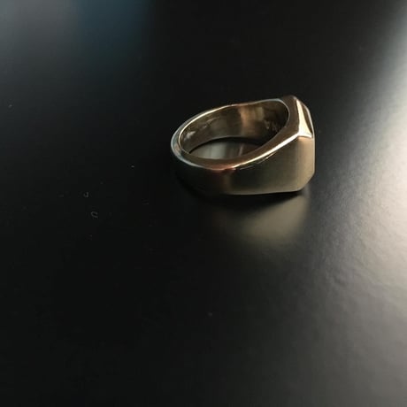 BRASS SIGNET SQUARE RING KING