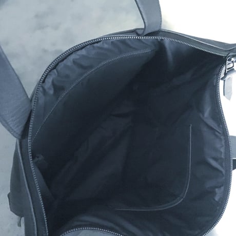 ZIP TOTE WATER PROOF GOAT LEATHER
