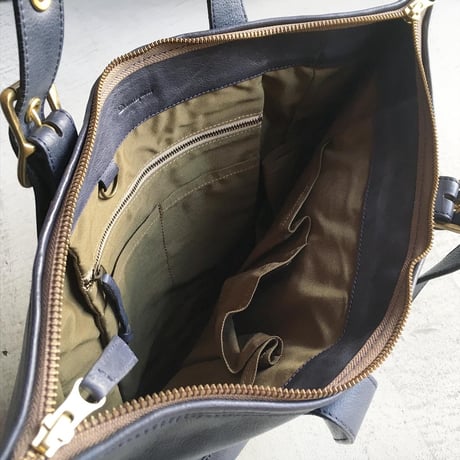 BUCKLE　TOTE