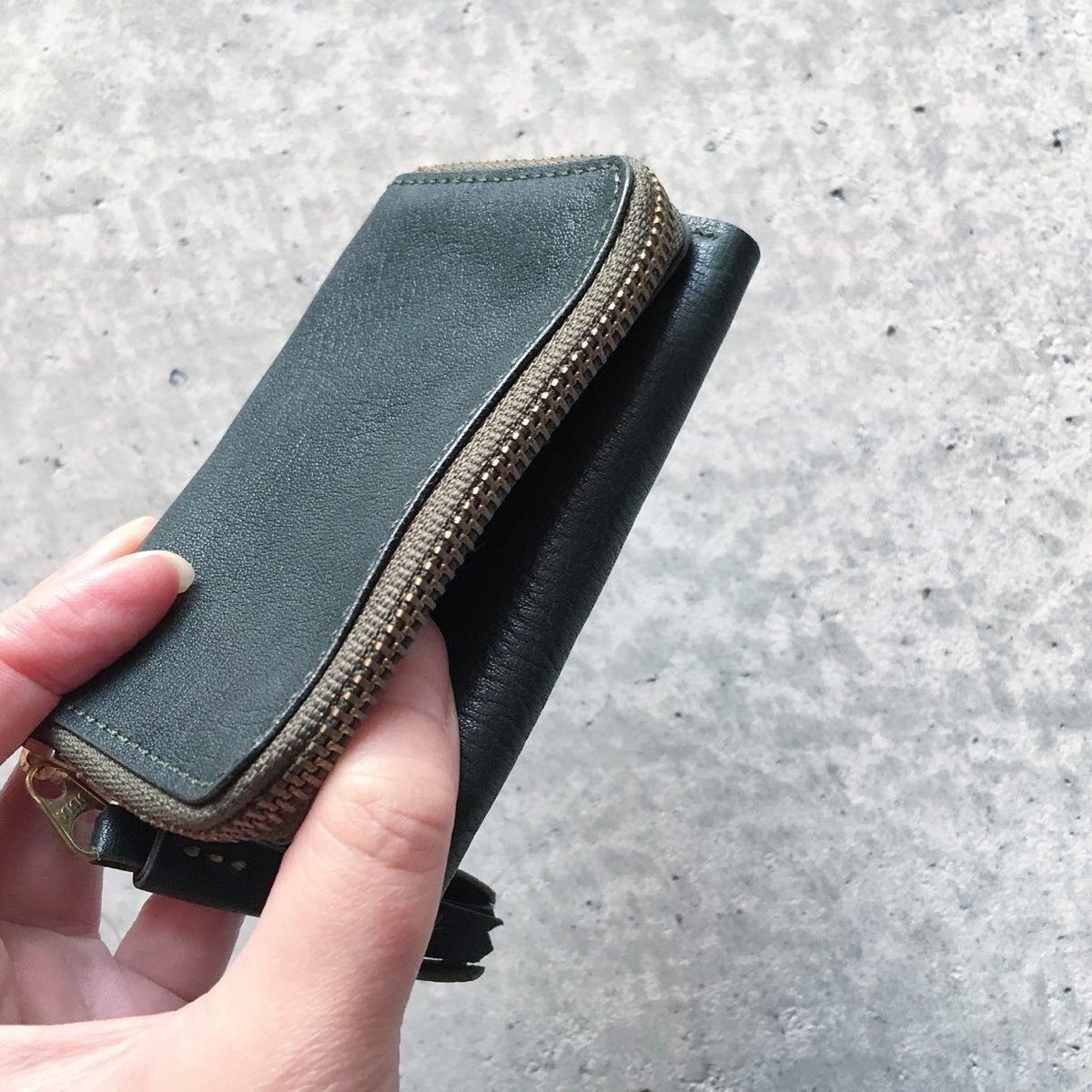 CORDOVAN L-ZIPPED SLIM WALLET グリーン スリムボックス 収納