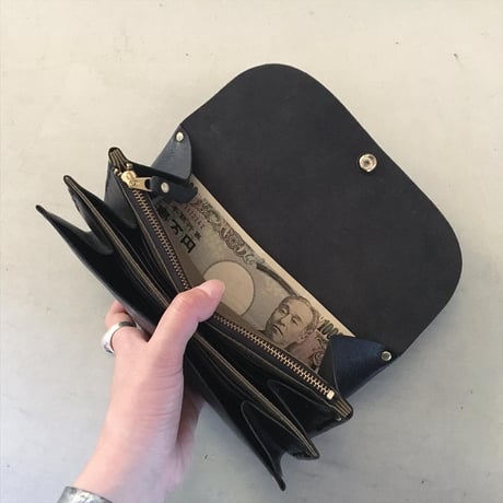 ONE LEATHER WALLET