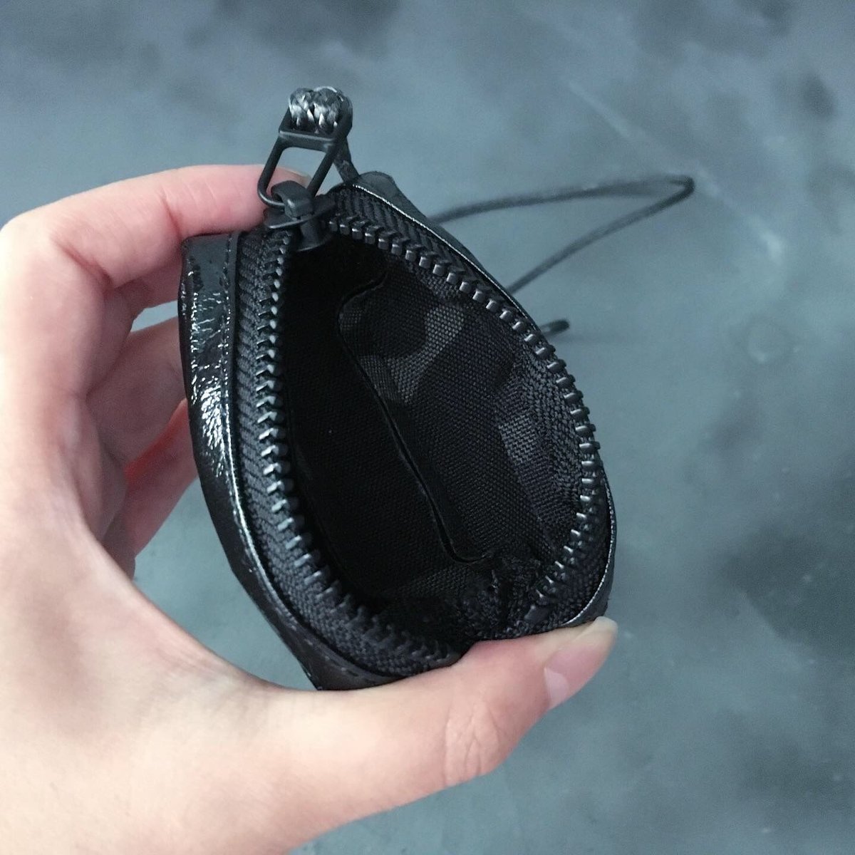 OUT LEATHER COIN STRAP X-PAC CAMO【数量限定】