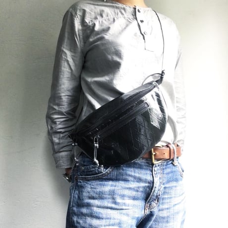 OUT LEATHER FUNNY PACK  X-PAC CAMO【数量限定】