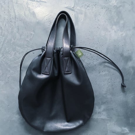 CIRCLE TOTE M-SIZE WATER PROOF GOAT LEATHER