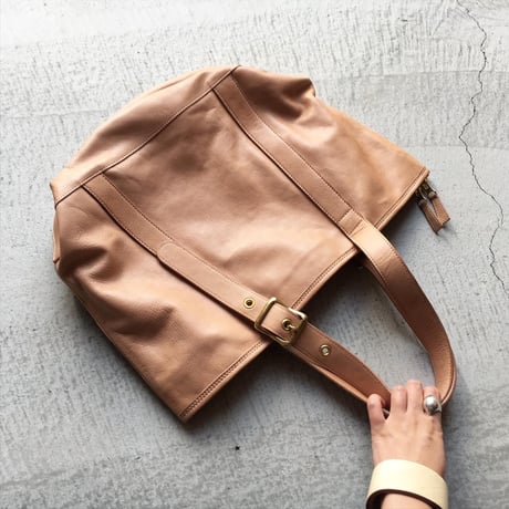 BUCKLE　TOTE