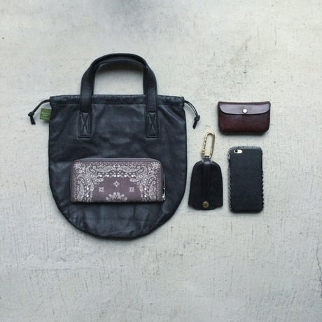 CIRCLE TOTE M-SIZE WATER PROOF GOAT LEATHER