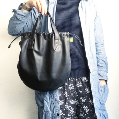 CIRCLE TOTE M-SIZE WATER PROOF GOAT LEATHER