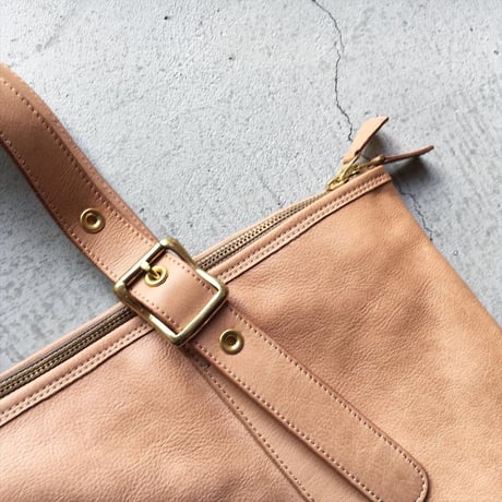 BUCKLE　TOTE