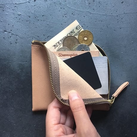 ONE LEATHER ZIP WALLET