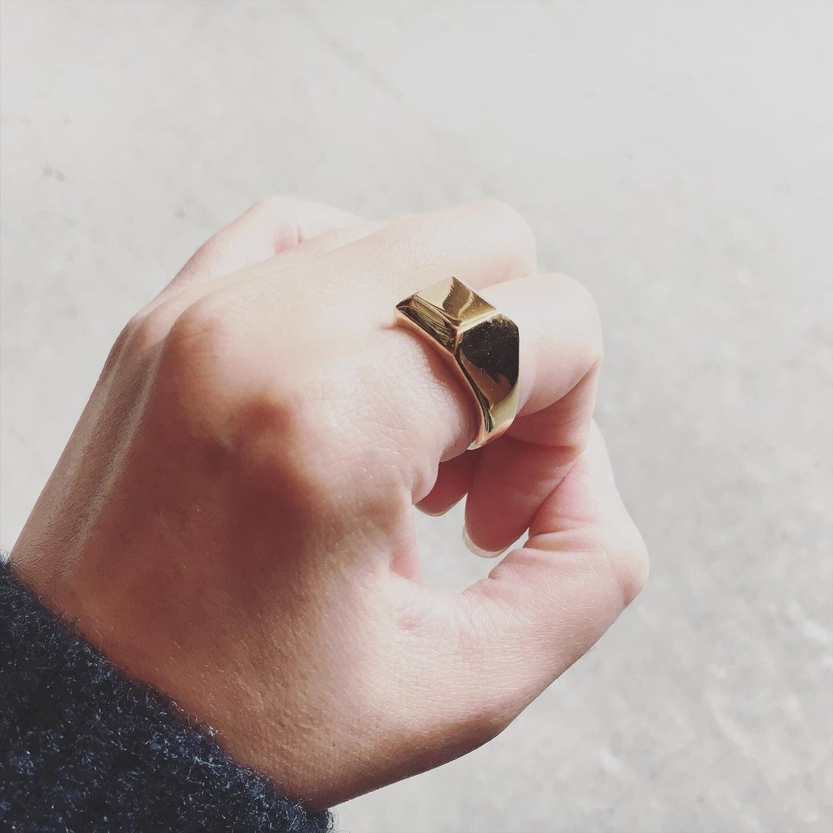 BRASS SIGNET SQUARE RING KING | Damasquina Store