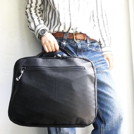 OUT LEATHER MISSION PACK