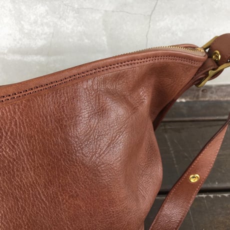 BUCKLE　SHOULDER BAG