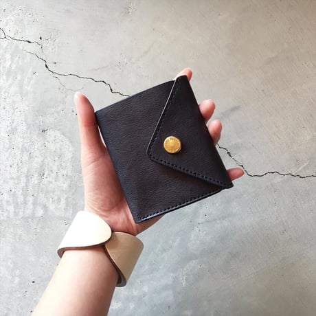 TRIANGLE MINI WALLET