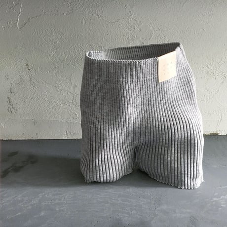 暖かく涼しいパンツ
