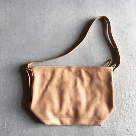 BUCKLE　SHOULDER BAG